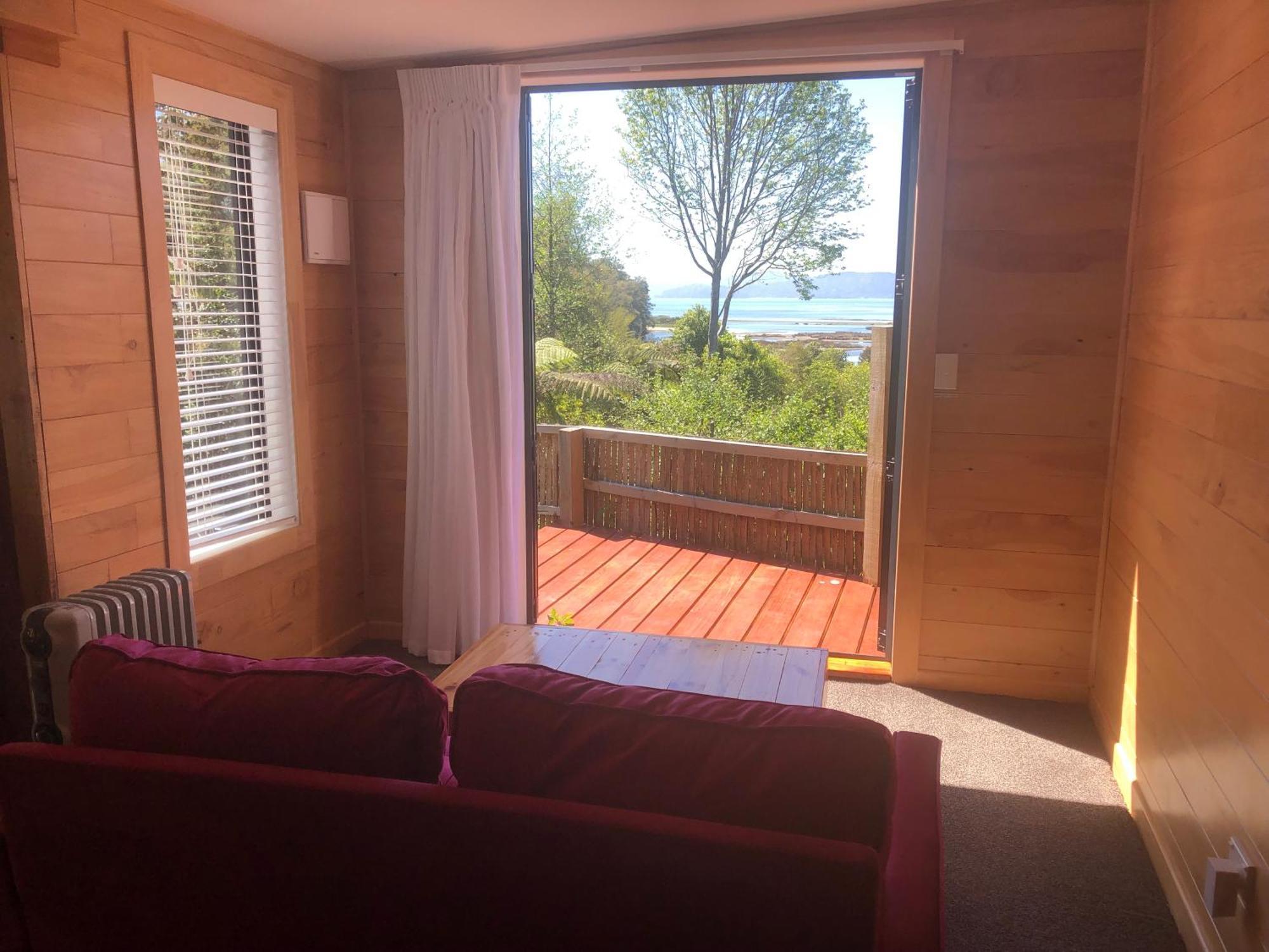 Heron Hideaway At First Light Rangihaeata Retreat Exterior photo